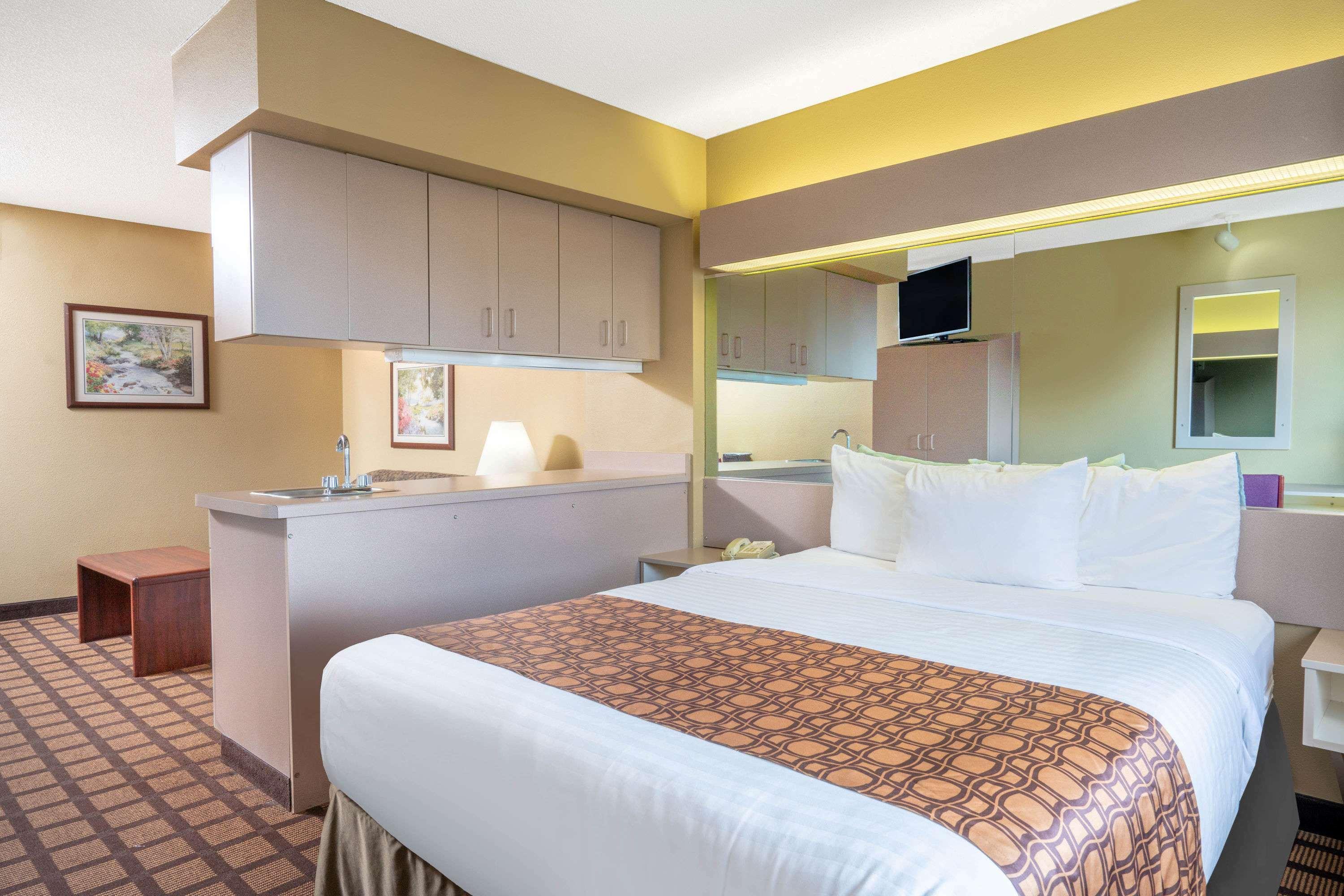 Microtel Inn & Suites By Wyndham Eagan/St Paul Zewnętrze zdjęcie